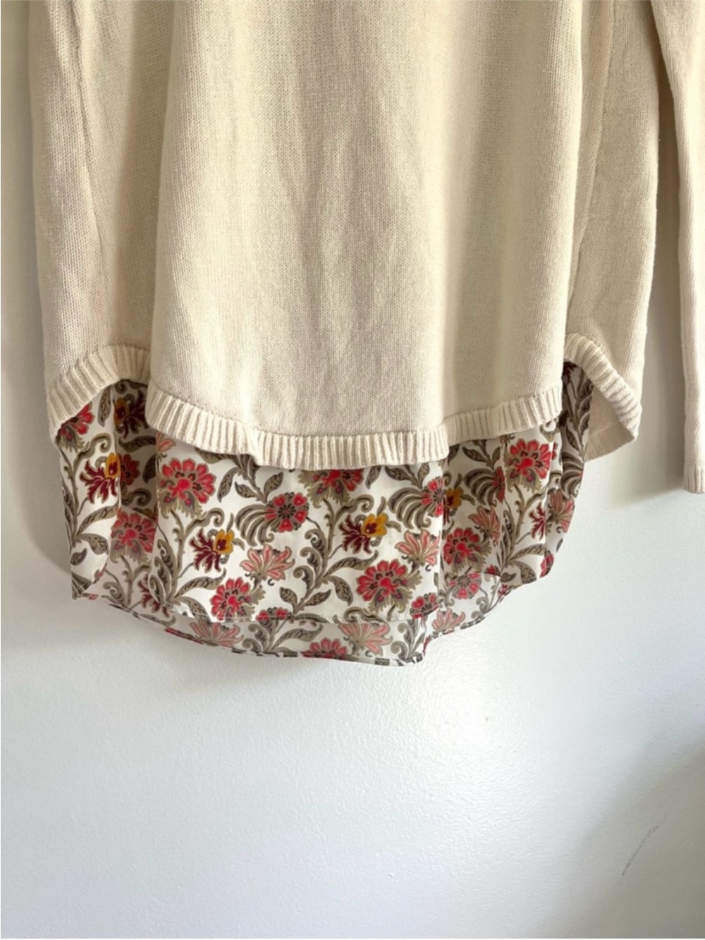 LOFT Layered Cream Floral Knit Sweater Top Minimalist Casual Preppy Size XS - Picture 3 of 7